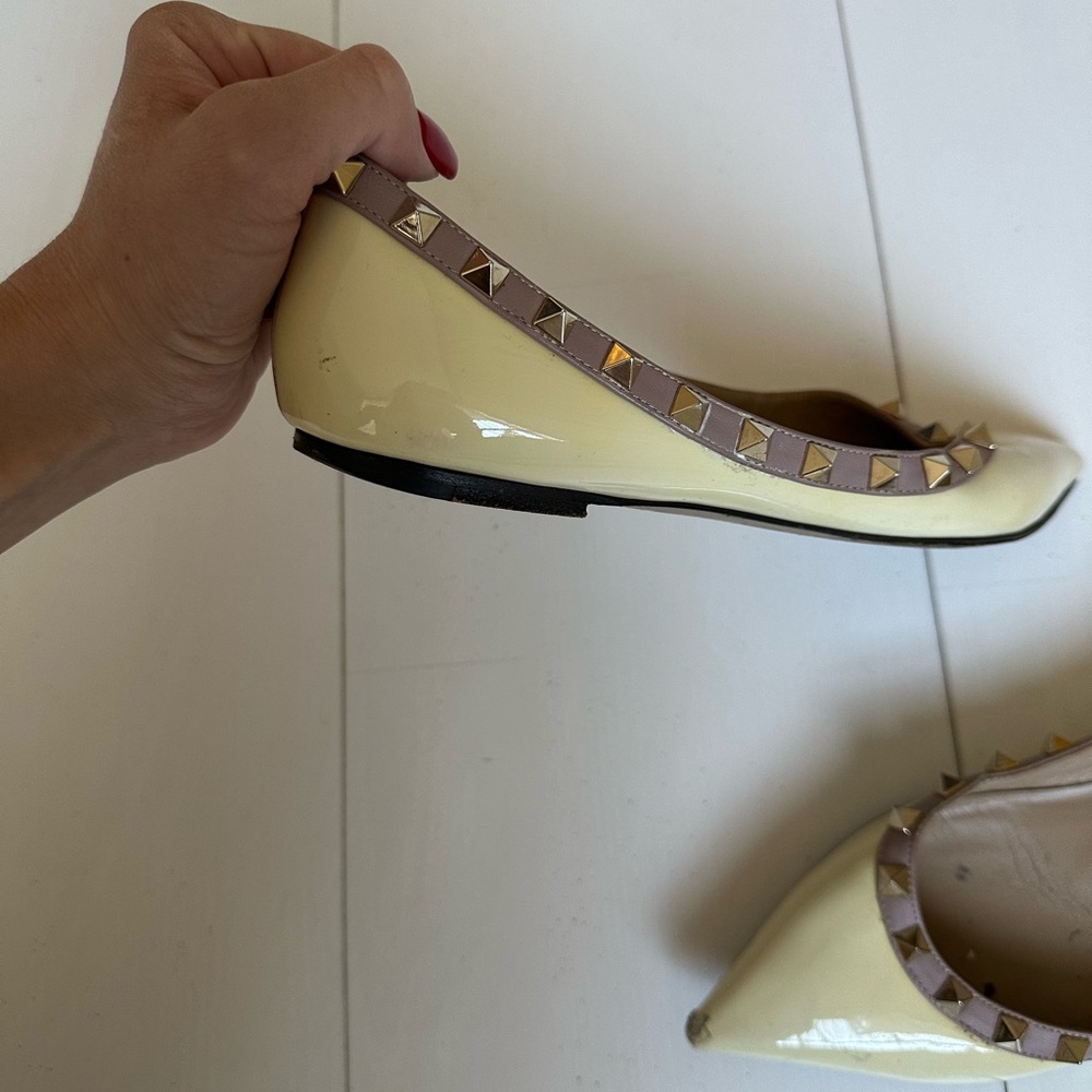 Valentino Flats - Picture 3 of 7